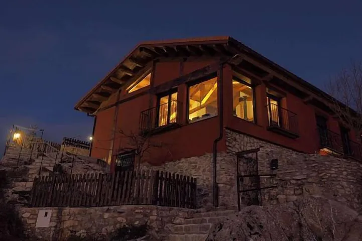 Gîte pour 14 personnes, avec jacuzzi ainsi que jardin et balcon - 1