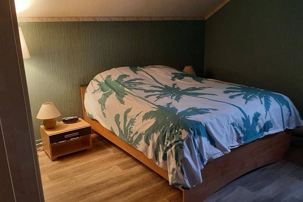 Vacation home rental in the mountains. Dogs welcome. in Saint-Vincent-de-Mercuze, Isère