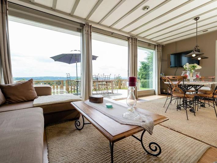 Location de vacances pour 6 personnes, avec vue sur le lac ainsi que jardin et terrasse dans Longfaye - 2