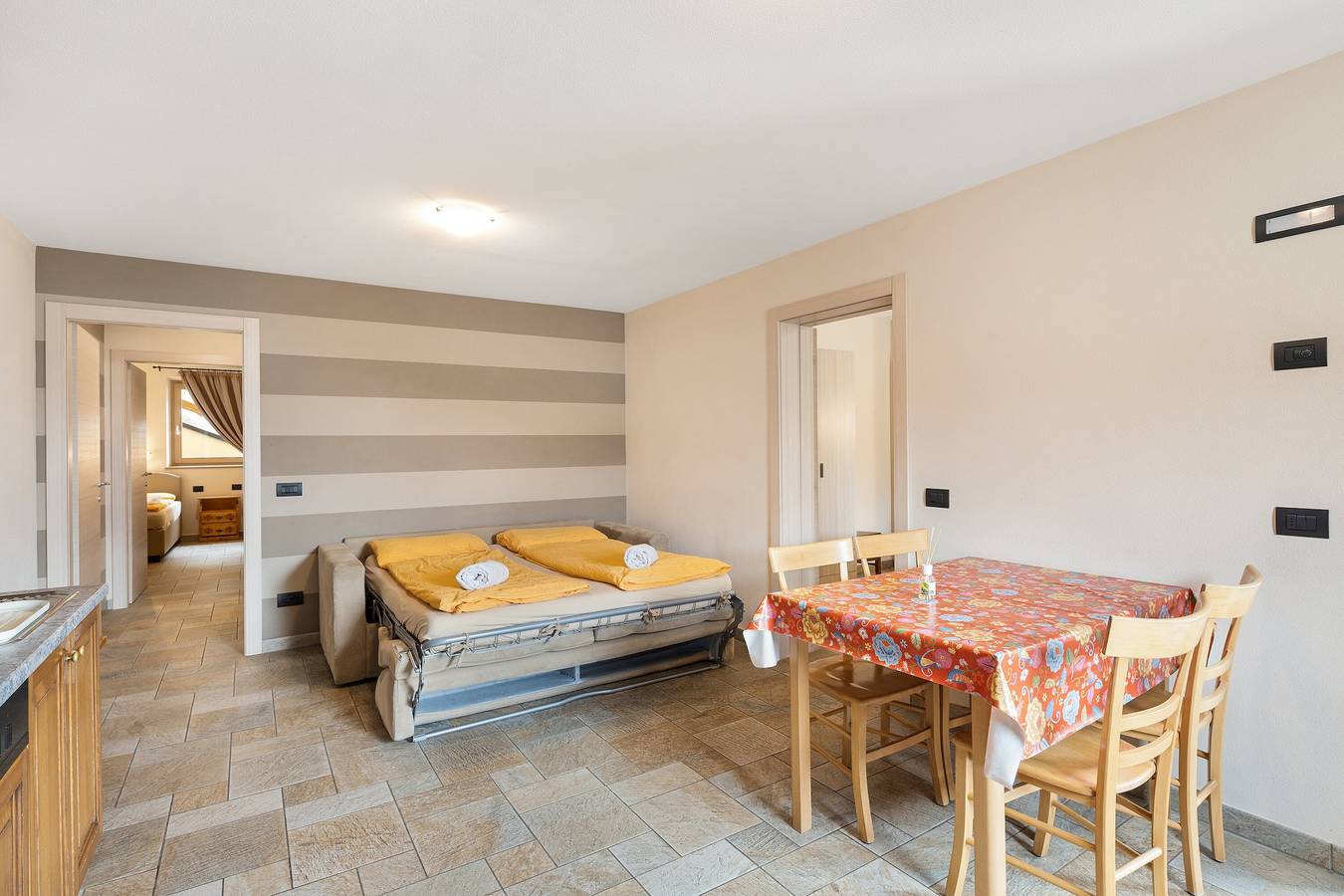 Ganze Wohnung, Haustierfreundliche Ferienwohnung Elena Casa Claudia mit Bergblick & Wlan in Livigno, Nationalpark Stilfser Joch