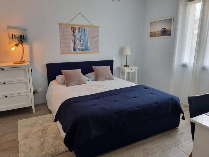 Maison d’hôte pour 2 personnes, avec vue ainsi que jardin et piscine à Saint-Médard-d'Eyrans