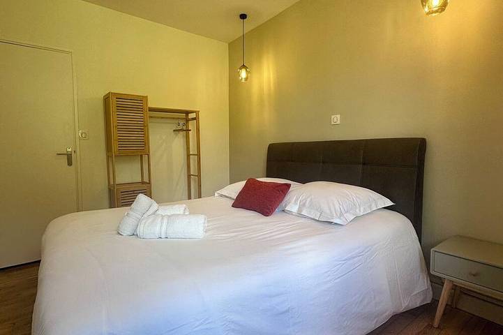 Location de vacances pour 7 personnes, avec jardin et balcon à Collonges-la-Rouge - 3