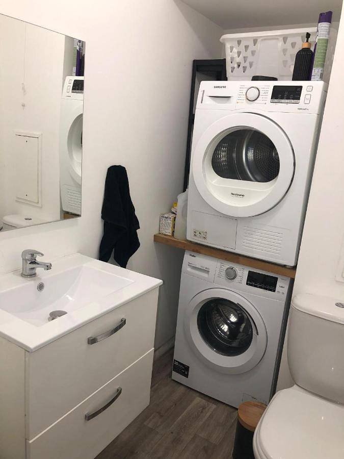 Appartement de vacances pour 6 personnes, avec balcon et vue à Bondy