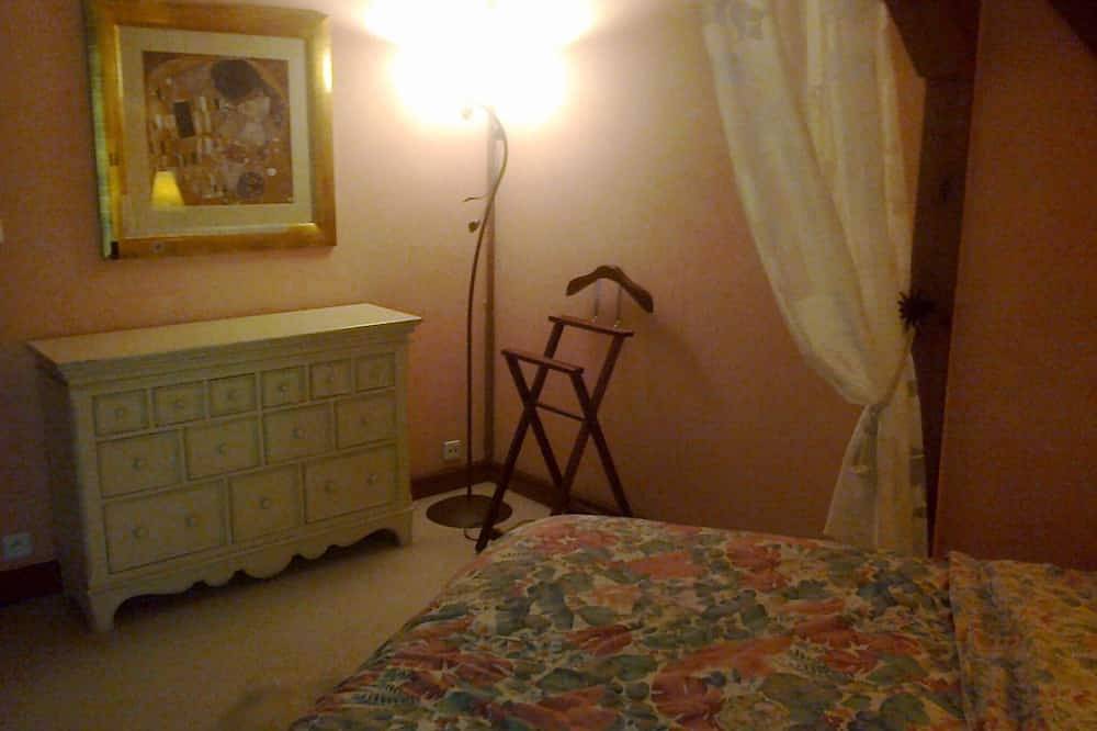 Siewierz: Traditionelle Holzdatscha, privater Pool, Schlafmöglichkeit 10 in Schlesien