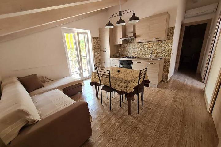 Ferienwohnung für 5 Personen, mit Balkon in Santa Maria di Castellabate