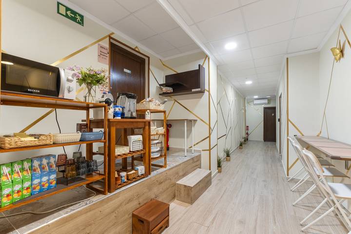 Habitación 7A con Wi-Fi y aire acondicionado in Torrevieja Centro, Torrevieja