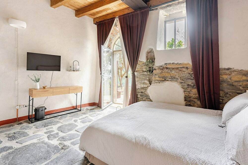 Casa Sarvaega accogliente camere rustiche immerse nella natura, vista mare in Cogorno, Riviera di Levante