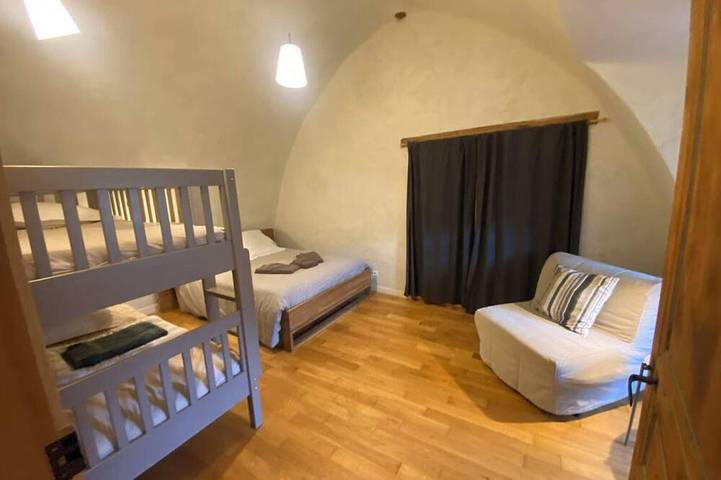 Gîte pour 7 personnes, avec jardin et sauna ainsi que piscine et jacuzzi à Saint-Beauzély - 2