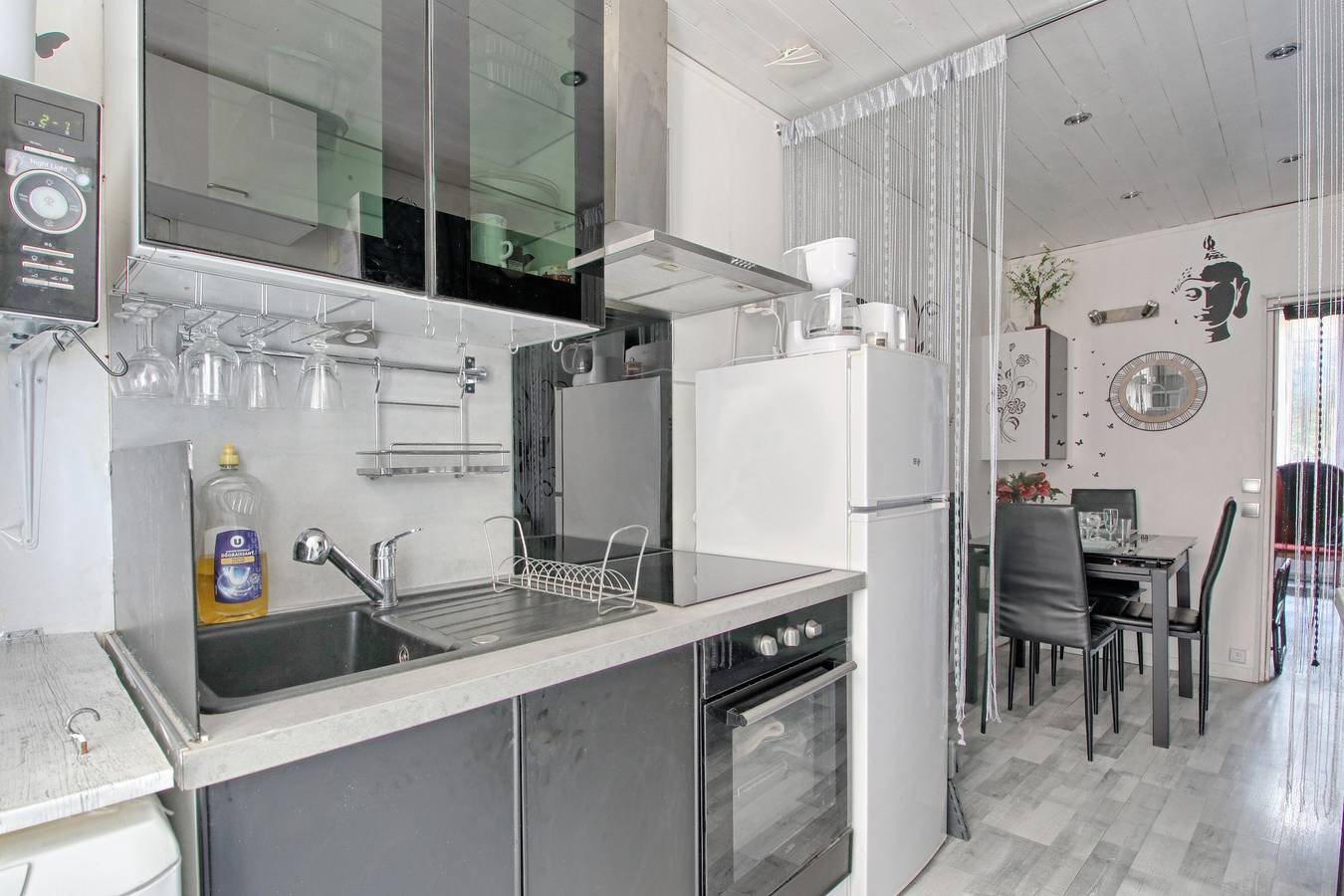 Appartement entier, L'Espace Calme et Sérénité - Studio proche métro in Ivry-sur-Seine, Val-de-Marne