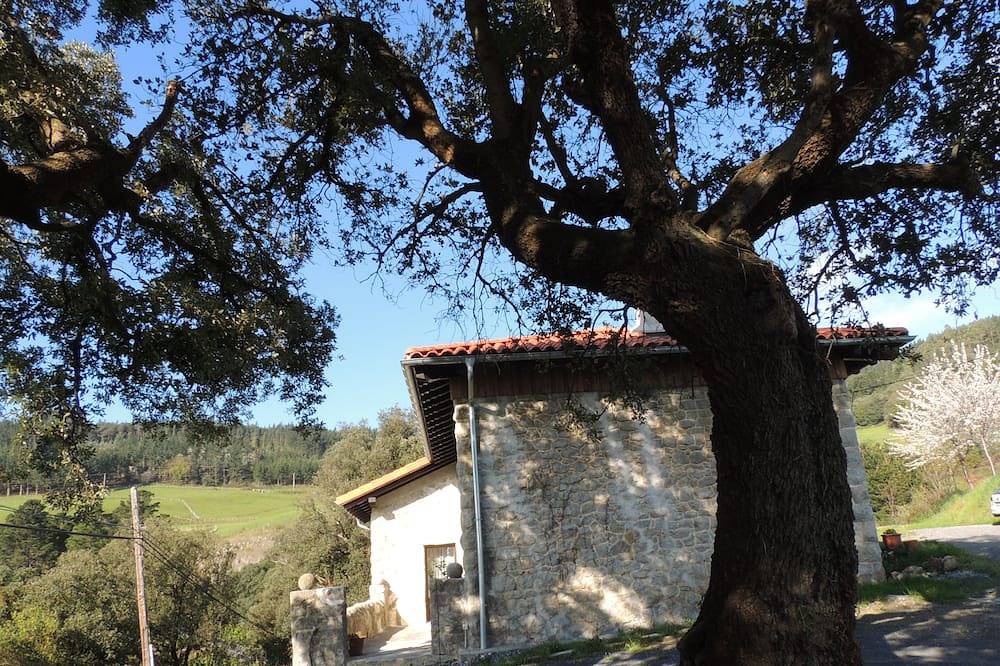 Eskola 87, Das Baskenland in Ispaster, Baskische Küste (Spanien)