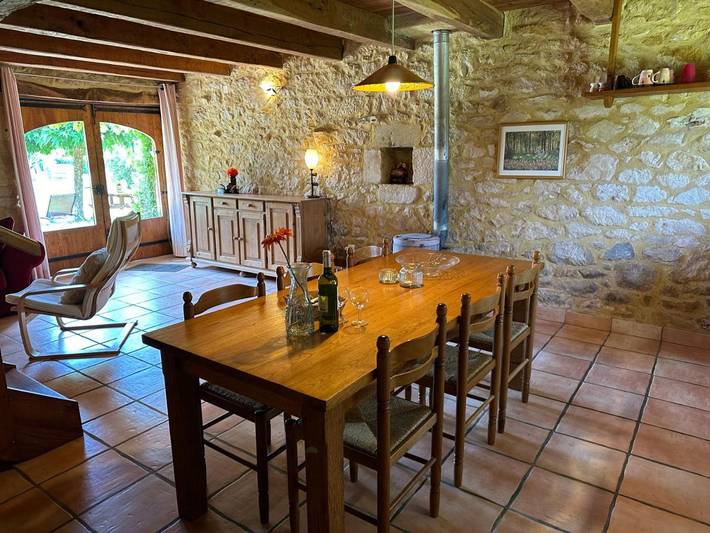 Location de vacances pour 6 personnes, avec jardin ainsi que piscine et vue à Sainte-Mondane - 4