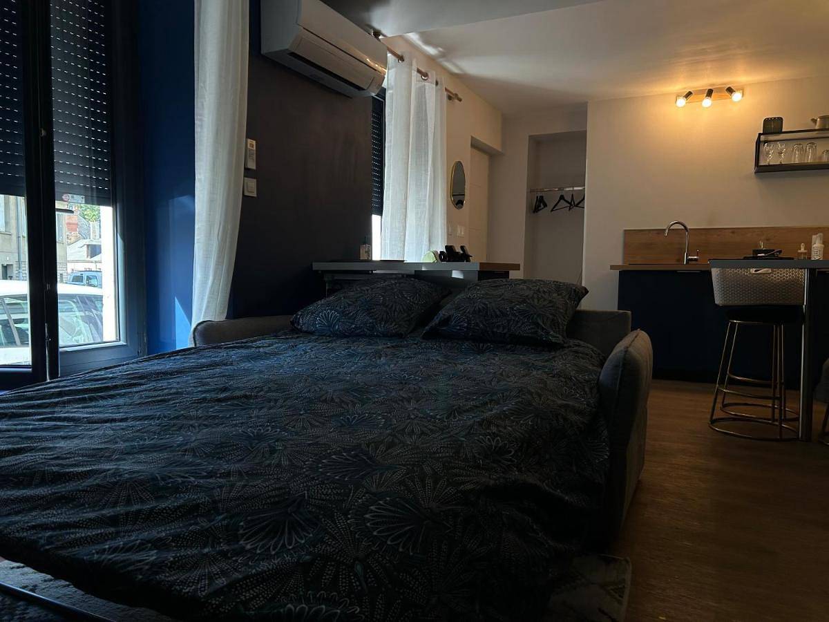 Appartement entier, One-Bedroom Apartment in Bourges, Région de Bourges