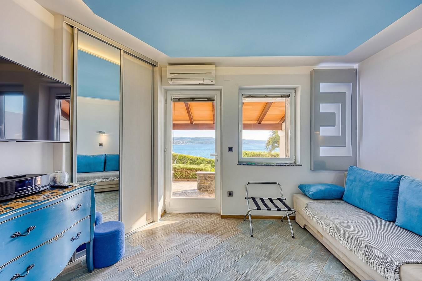 Cały apartament, Debeli Rtič Studio 1 - Pool & Sea View in Koper, Slovene Riviera