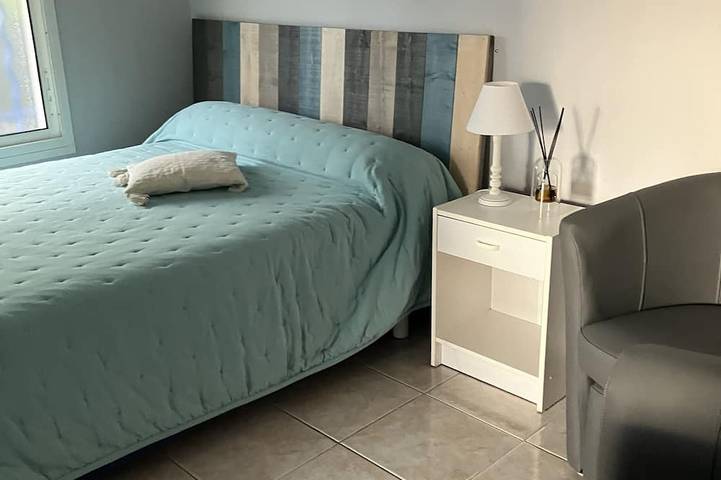 Location de vacances pour 3 personnes, avec terrasse dans L'Aiguillon (Arcachon) - 2