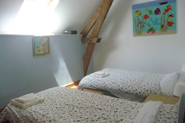 Location de vacances pour 8 personnes, avec terrasse et jardin à Fajoles - 4