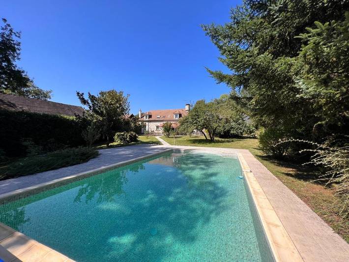 Location de vacances pour 8 personnes, avec piscine à Saint-Pardoux-l'Ortigier - 2