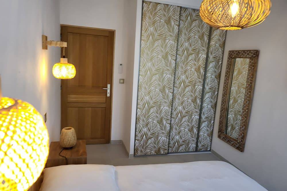 Villa Bali travel to asia without flying luxury and calm swimming pool and spa. in Saleilles, Côte d'Améthyste