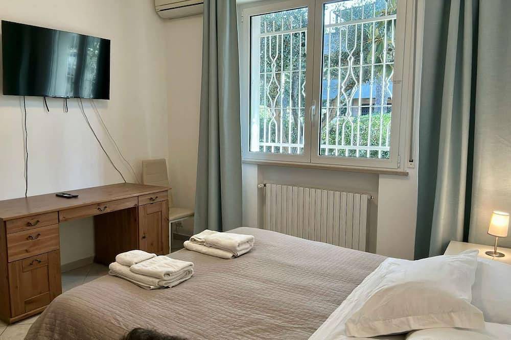Apartamento de 125 metros cuadrados en Villa Renata con 350 metros cuadrados de jardín privado y plaza de aparcamiento. in Fogliano Marina, Riccione