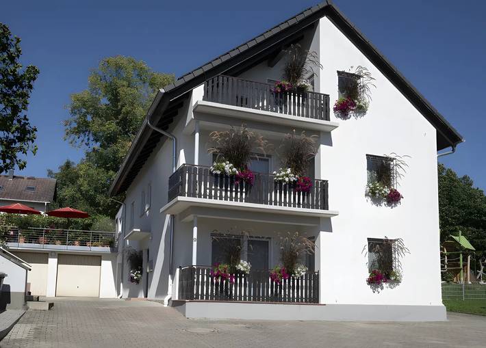 Appartement entier, Appartement Ahorn avec jardin commun et Wi-Fi in Müllheim, Forêt-Noire du Sud