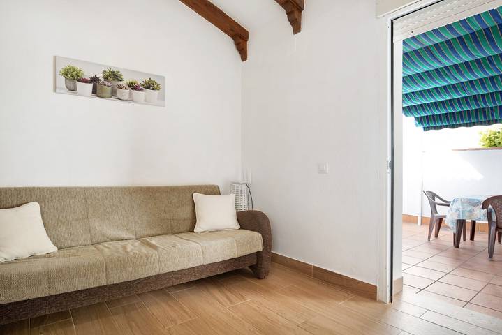 Apartamento entero, Apartamento en la Playa 2 con terraza y Wi-Fi que admite mascotas in La Fontanilla, Conil de la Frontera