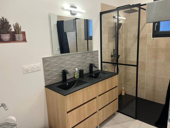 Location de vacances pour 6 personnes, avec terrasse et vue à Laurac-en-Vivarais - 2