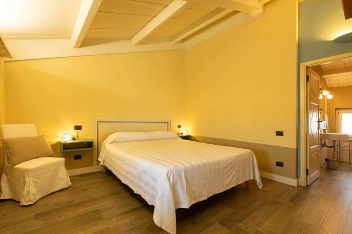 Location de vacances pour 11 personnes, avec piscine et jardin ainsi que balcon et vue, animaux acceptés à Chieri - 4