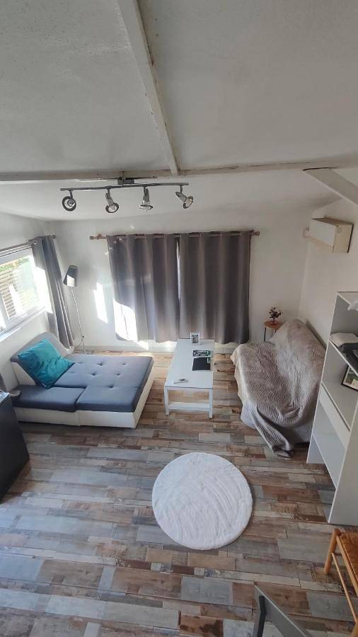 Appartement entier, One-Bedroom Apartment in Riom, Parc naturel régional des Volcans d'Auvergne
