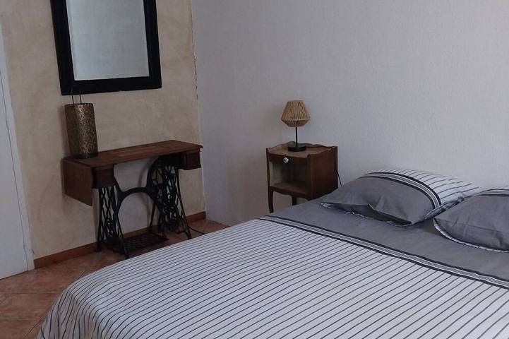 Large gîte in the heart of nature Sleeps 15 Pets welcome 17€ in Montazeau, Périgord Pourpre