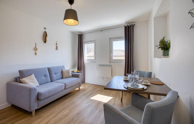 Apartamento vacacional entero, Acogedor apartamento cerca de restaurantes costeros y del centro de la ciudad in Le Château-d'Oléron, Côte de Beauté