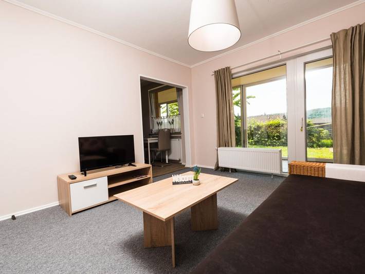 Ferienwohnung für 4 Personen, mit Pool und Terrasse sowie Garten in Bodenwerder