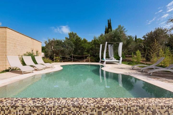 Villa con piscina per 8 persone, con giardino e panorama nonché terrazza e piscina a Casarano