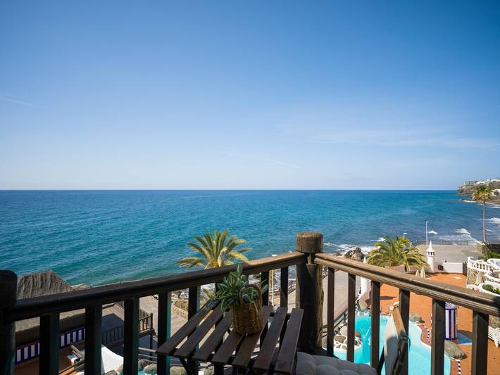 Ferienhaus für 4 Personen, mit Balkon und Terrasse sowie Pool in Playa del Águila