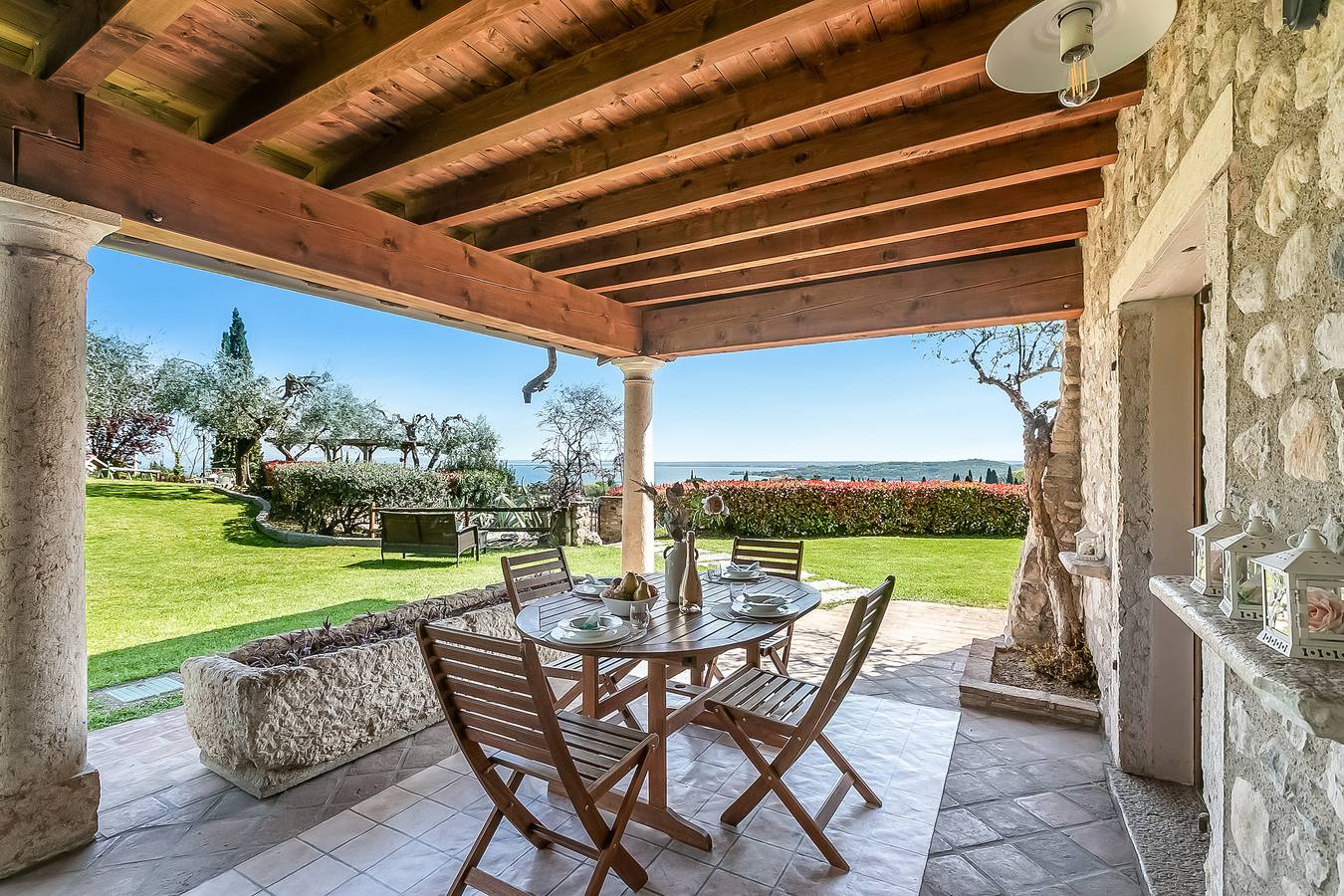 Ganze Wohnung, Agriturismo Apartment Baldo heated Pool in Padenghe sul Garda, Gardasee-Berge