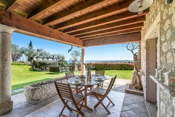 Agriturismo per 4 Persone in Padenghe sul Garda, Prealpi Gardesane, Foto 1