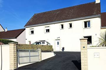 Gîte pour 4 personnes, avec jardin à Les Moitiers-d'Allonne