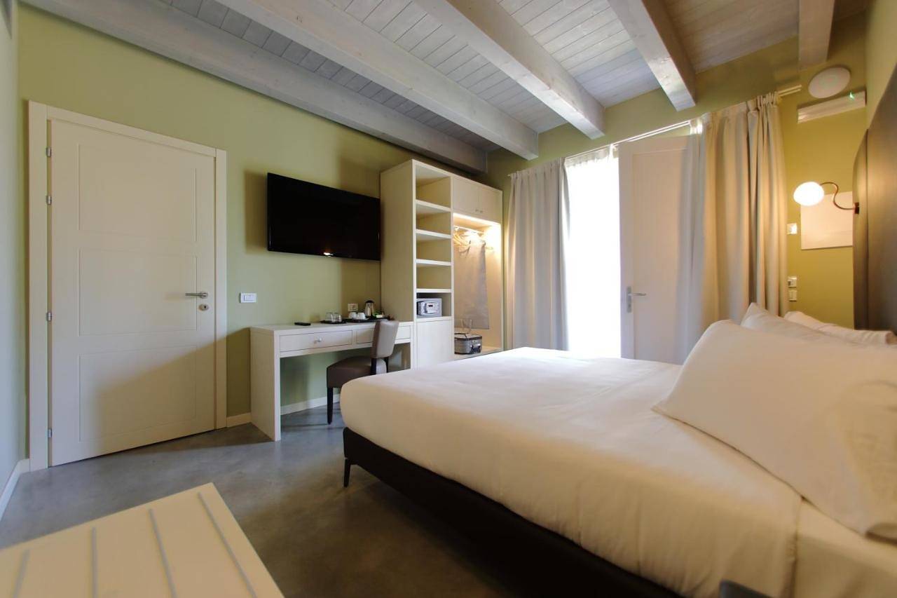 La Boheme Chambres in Lazise, Gardasee-Berge