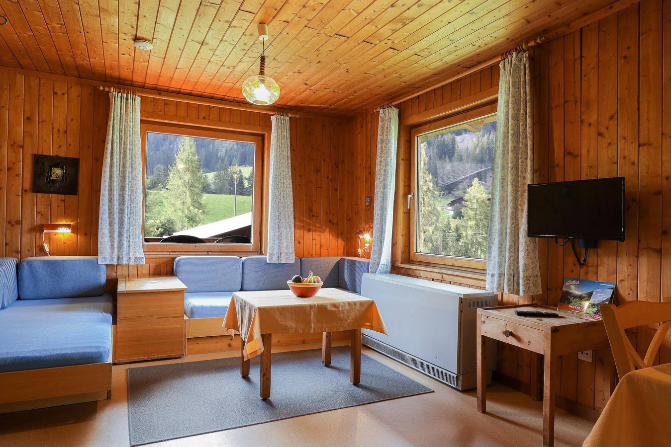 Ganze Ferienwohnung, Ferienwohnung für 6 Personen mit Balkon in Sankt Jakob in Defereggen, Osttirol