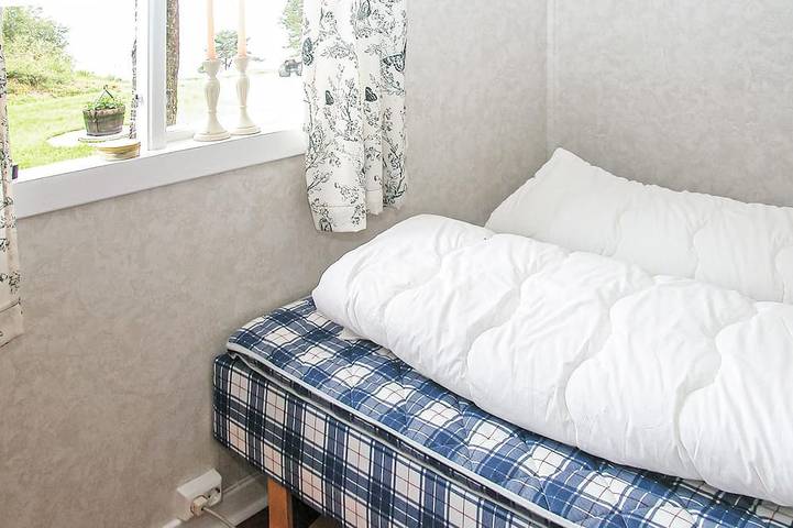 Lovely home in Etne with house sea view in Etne
