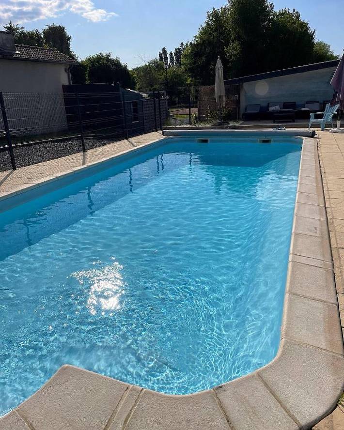 Location de vacances pour 4 personnes, avec jardin et piscine dans Valambray - 2