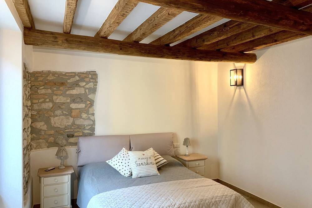 Brandneue Renovierung im Herzen von Desenzano del Garda in Desenzano del Garda, Gardasee-Berge