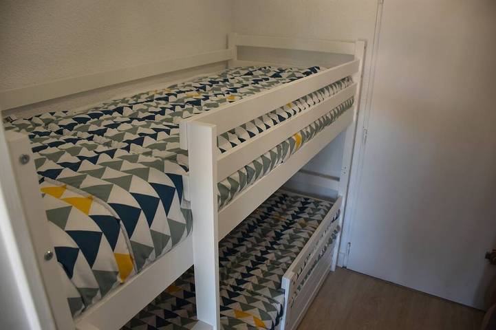 Gîte pour 4 personnes dans Chateau Charles Roux Sausset Les Pins - 2