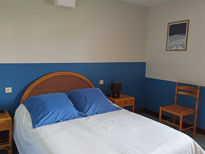 Gîte Confortable au Cœur du Vignoble de Sancerre avec Internet et Proche de la Loire à Vélo in Sury-en-Vaux, Région de Bourges