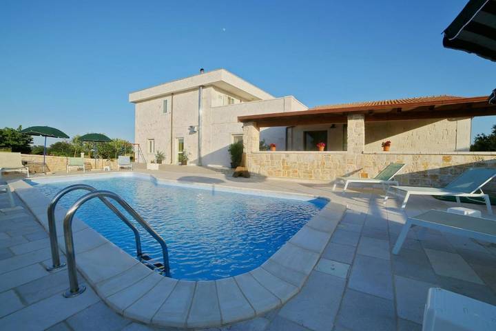 B&B für 2 Personen, mit Pool und Ausblick sowie Garten in Monopoli