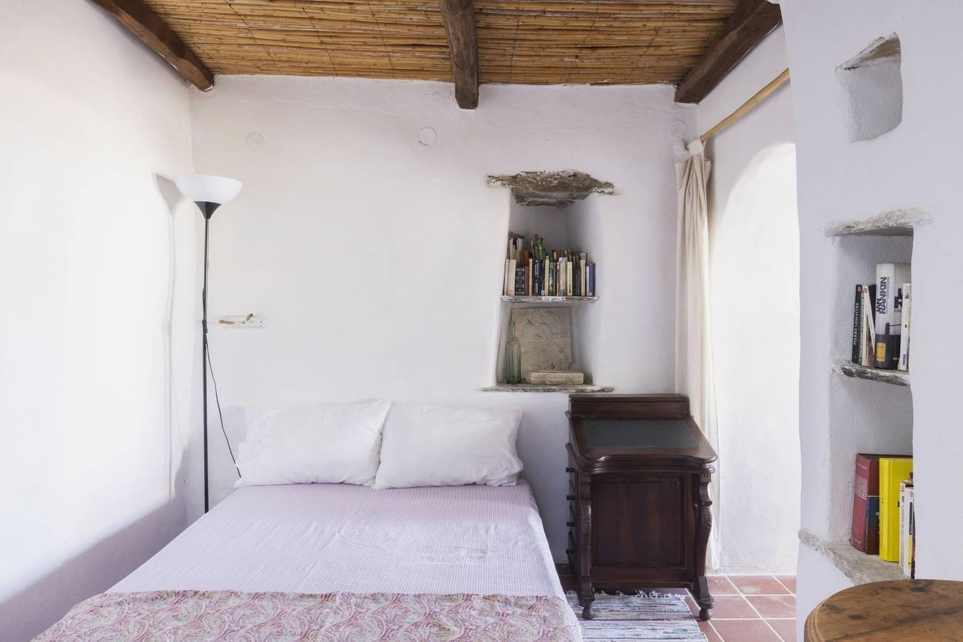 Daphnis:the artist's house in Tinos