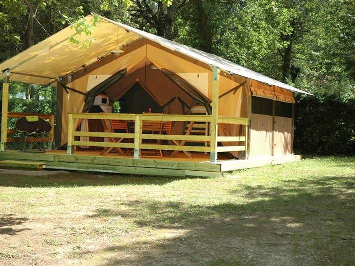 Camping pour 5 personnes, avec bassin pour enfant, animaux acceptés dans Périgord Noir - 2