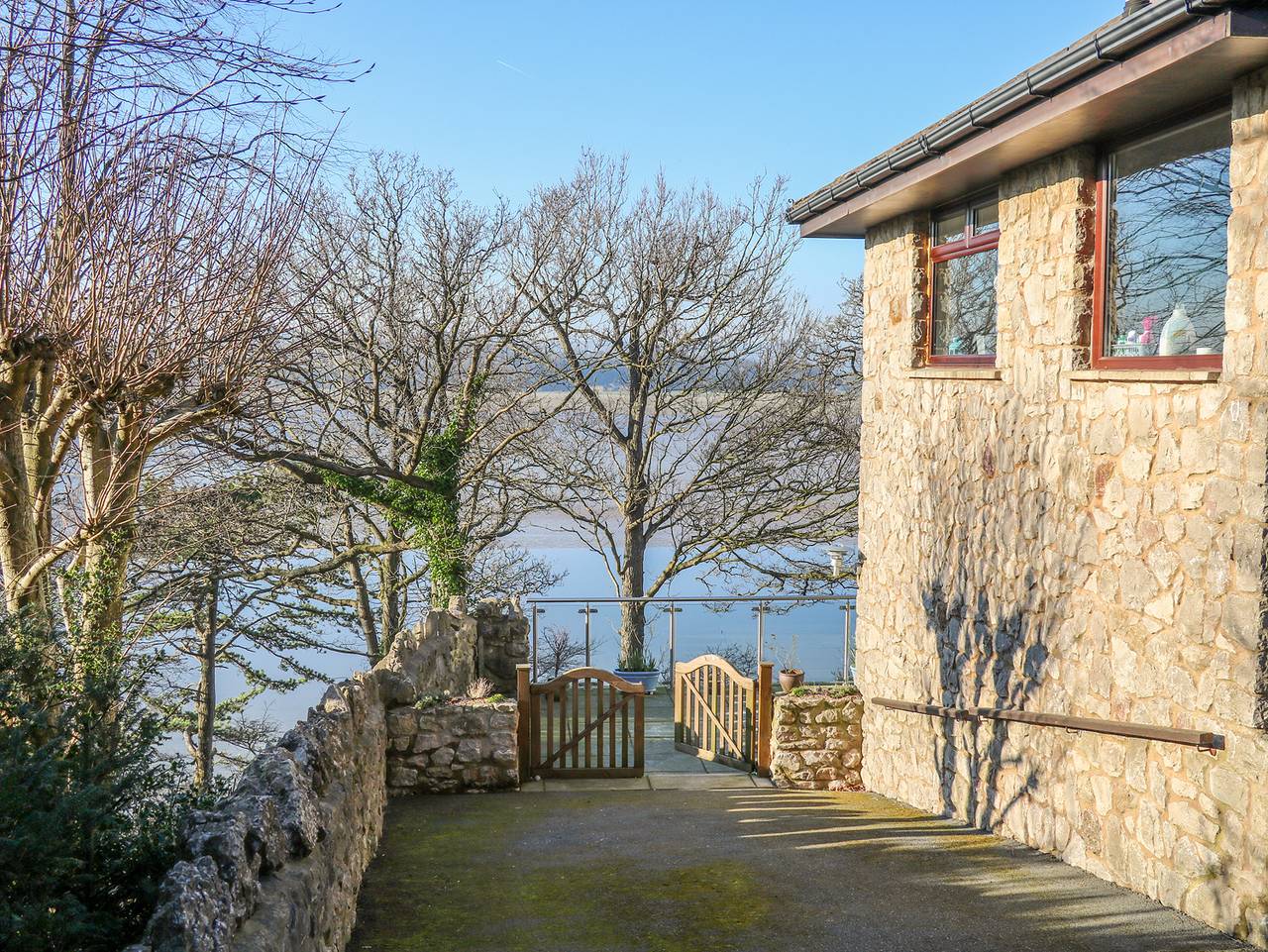 Entire apartment, Shady Bowers in Arnside, Lake District
