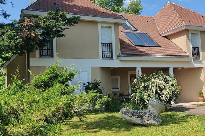 Gîte pour 14 personnes, avec jardin, animaux acceptés dans Villotte-sur-Aire