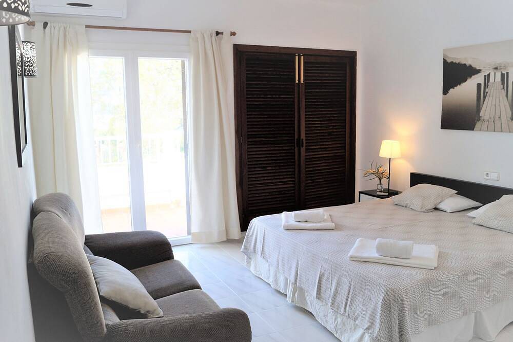 Ganze Wohnung, Bungalow con piscina in Cala d'Or, Santanyí