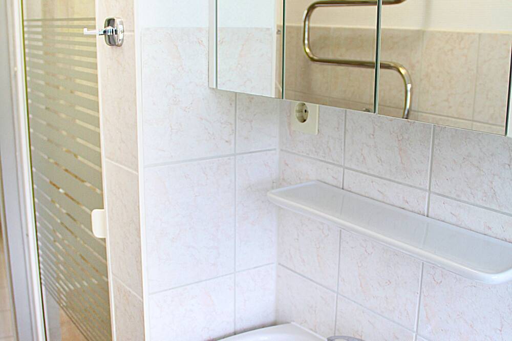 3-Raum-Sommer Bungalow Kirschtraum (40m², max 5 Personen) - Kleinis Ferienhof in Hohen Niendorf, Bastorf