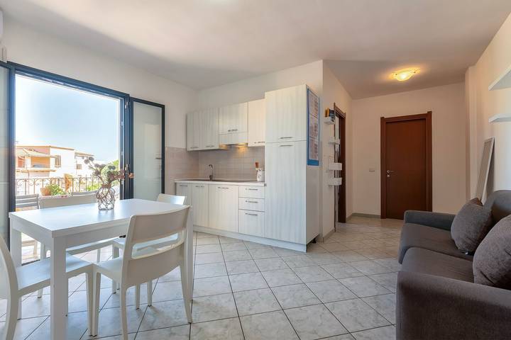 Entire apartment, Two-room apartment in Valledoria just minutes from the sea in Codaruina/Valledoria, Valledoria